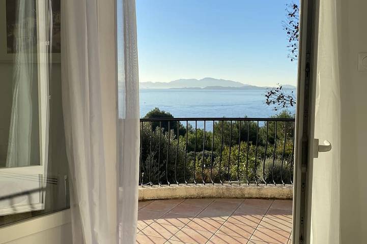 Location de vacances pour 8 personnes, avec jardin et terrasse à Le Rove - 4