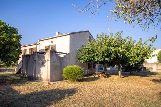 Location de vacances pour 4 personnes, avec jardin et vue dans Morta - 2