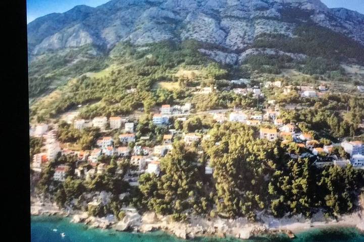 Ferienwohnung für 8 Personen, mit Balkon in Marusici