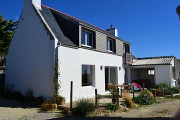 Gîte pour 6 personnes, avec terrasse dans Port de Kérity