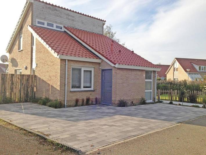Ferienhaus für 6 Personen, mit Terrasse und Garten in Zeeland