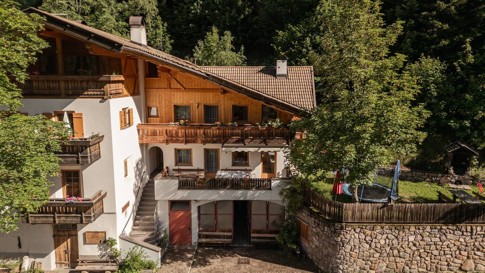 Ganze Wohnung, Ferienwohnung 'Heinzenhof 3' mit Bergblick, Gemeinschaftsgarten und Wi-Fi in Welschnofen, Dolomiti Superski