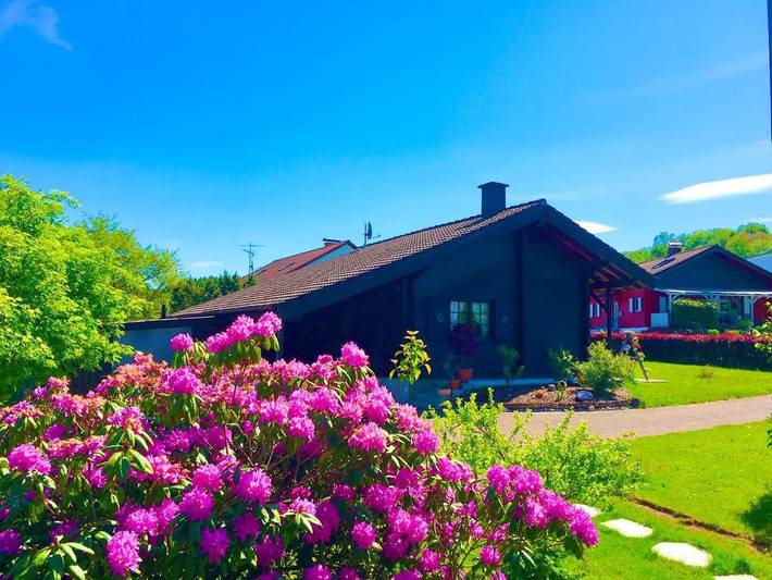 Ferienhaus für 4 Personen, mit Terrasse und Garten sowie Ausblick in Nonnweiler