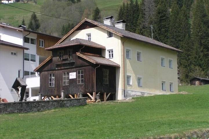 Ferienhaus für 10 Personen, mit Garten und Balkon