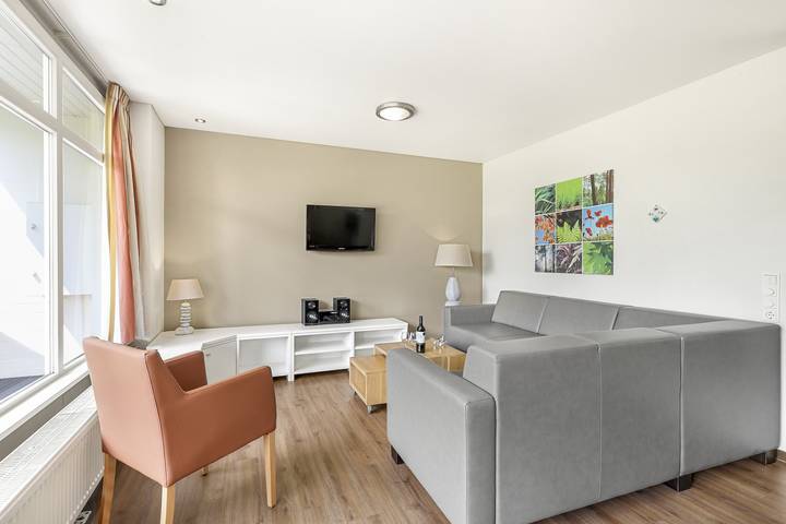 Bungalow für 4 Personen, mit Terrasse und Balkon/Terrasse im Hunsrück - 3