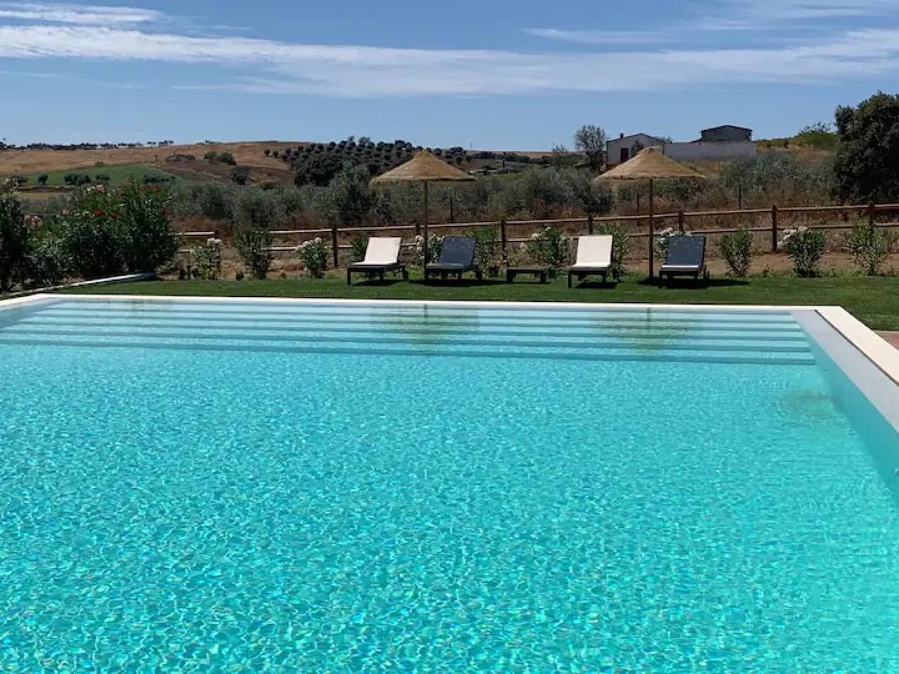Casa de Férias 'Monte Capitão' com Piscina Privada, Terraço Privado e Wi-Fi in Serpa, Distrito de Beja