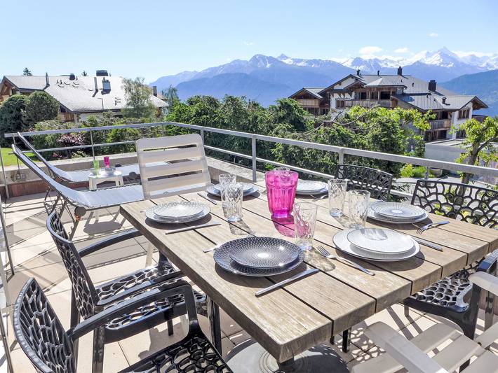 Vacation rental for 6 people, with sauna and balcony in Montana (Switzerland)