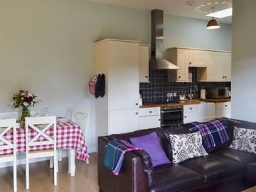 Log Cabin for 4 People in Martin (Hampshire), New Forest, Photo 3