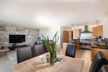 Holiday Apartment for 4 People in Newquay, Cornwall, Photo 1