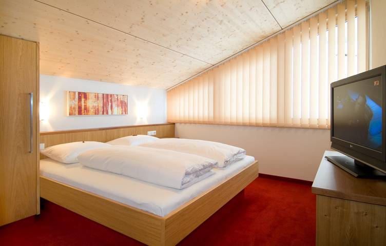 Ferienwohnung für 4 Personen, mit Balkon und Terrasse in Lermoos - 2