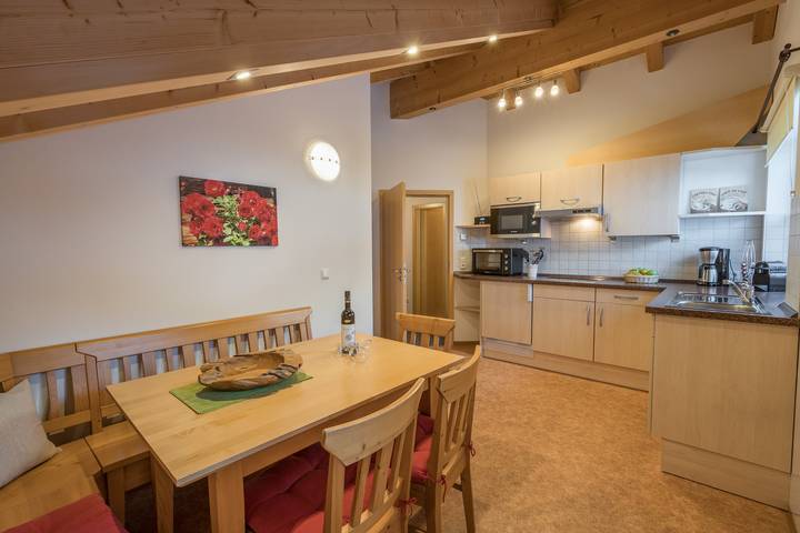 Geheel appartement, Vakantieappartement voor 4 personen met balkon in Oberstdorf, Zwaben (Bayern)