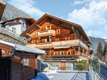 Ferienhaus für 14 Personen, mit Sauna und Terrasse im Zillertal