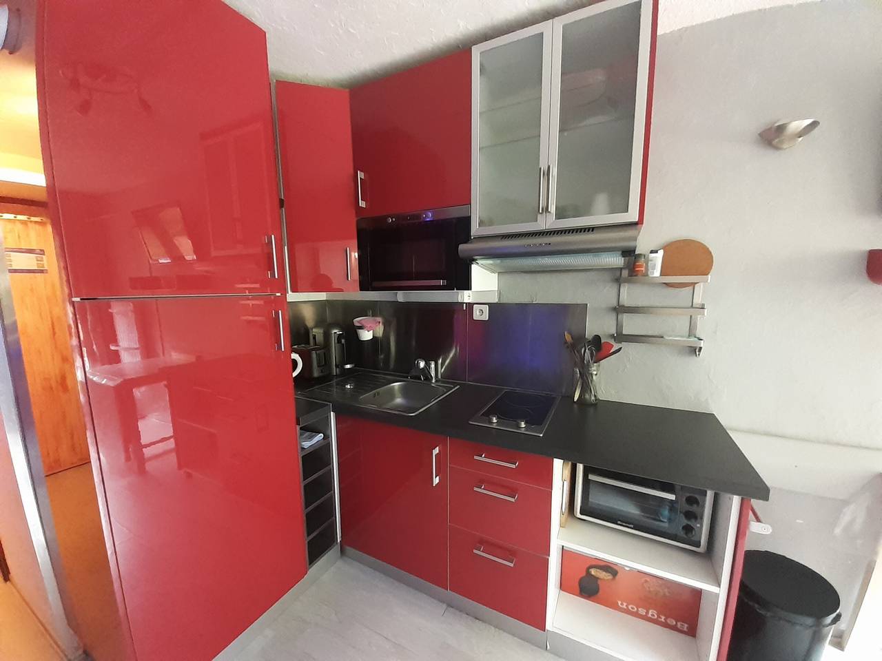 Estudio entero, Estudio acogedor para 4 pers. a 20m del telecabina, cocina equipada, balcón, 3er piso ascensor in Valfréjus, Modane