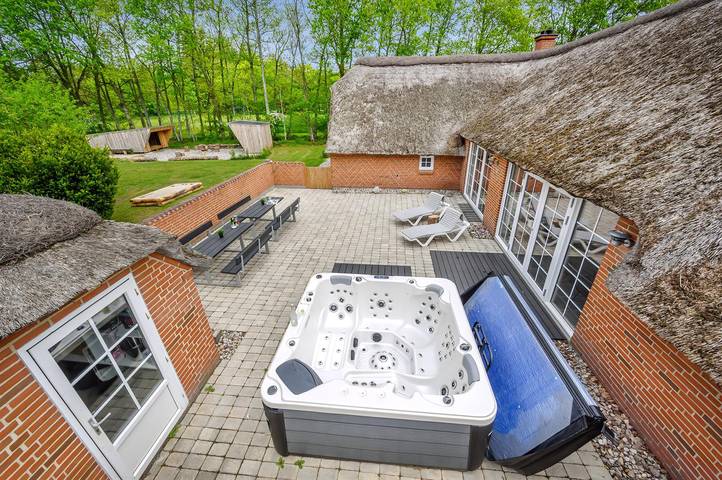 Ferienhaus für 16 Personen, mit Sauna und Terrasse sowie Kinderpool und Whirlpool in Vester Husby - 2