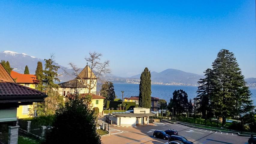 Ferienwohnung für 4 Personen, mit Balkon und Seeblick sowie Ausblick in Cannero Riviera - 2
