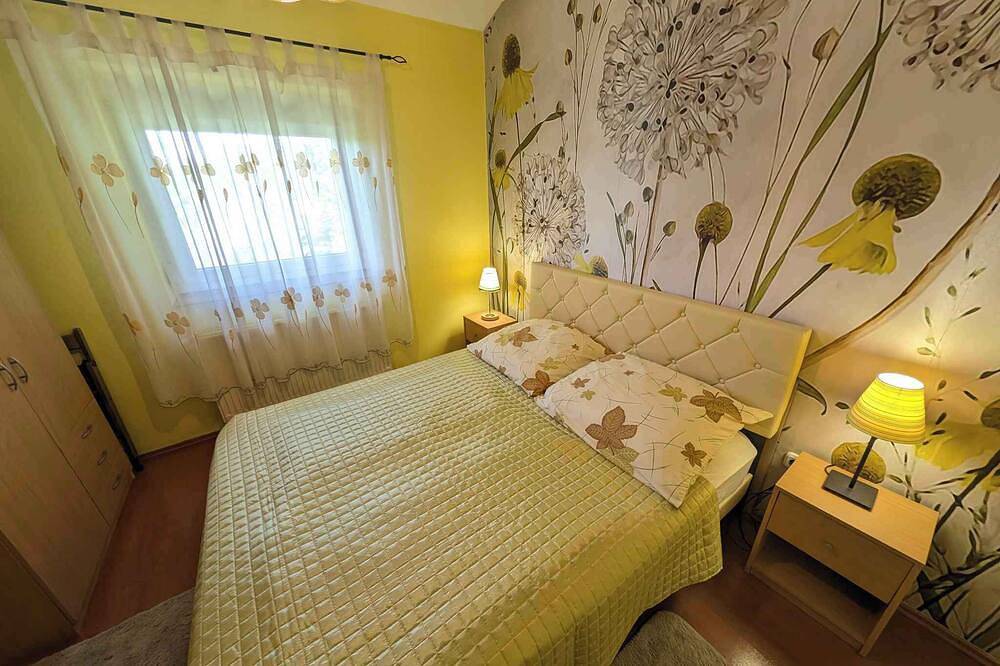 Ganze Wohnung, Ferienwohnung mit Grill und Gartenpavilion in Szabadifürdő, Siofok