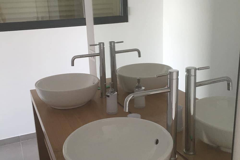Ganze Wohnung, Ausnahme View Bucht von Pinarello und -nadeln Bavella Privatpool in Pinarellu, Zonza