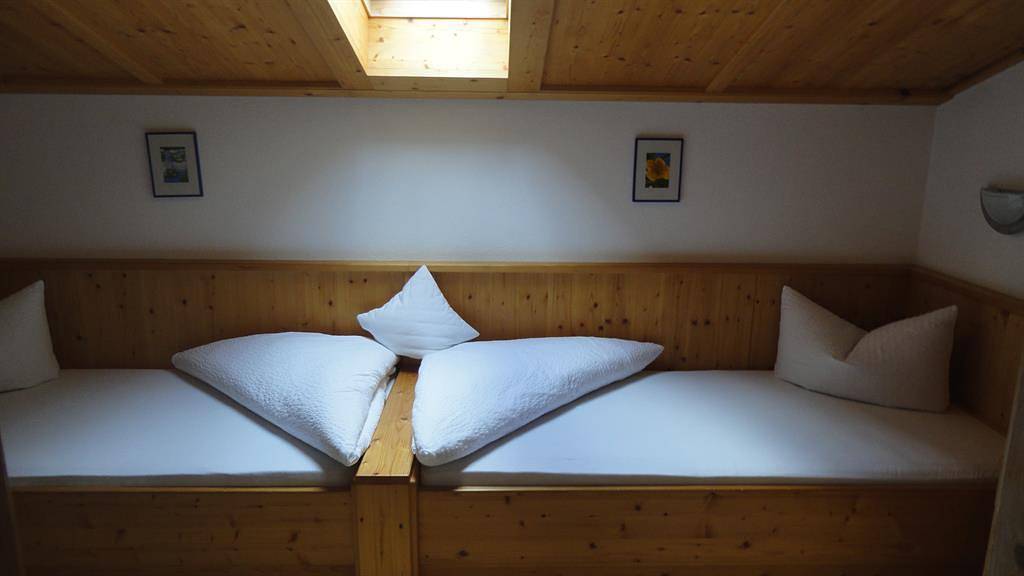 Ganze Ferienwohnung, Apartment/3 Schlafräume/Dusche, Wc in Finkenberg, Zillertaler Alpen