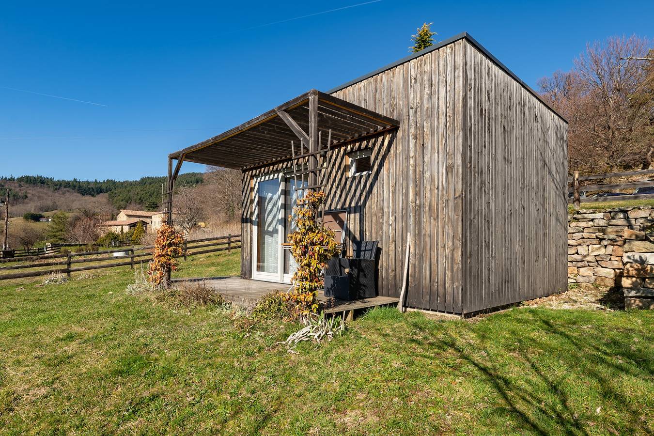 Ecolodge-hut in de Ardèche, direct aan de natuur in Saint-Symphorien-de-Mahun, Tournon-sur-Rhône en omgeving