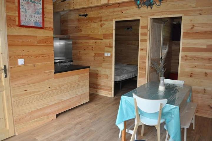 Gîte pour 4 personnes, avec jardin et terrasse à Saint-Laurent-Médoc - 4