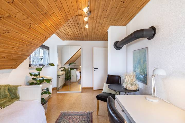 Appartement entier, Appartement 'Kalkau' avec vue sur la montagne, jardin commun et Wi-Fi in Lichtenstein, Neckar-Alb