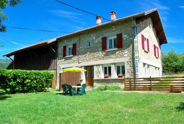 Gîte pour 6 personnes, avec jardin à La Chapelle-en-Vercors