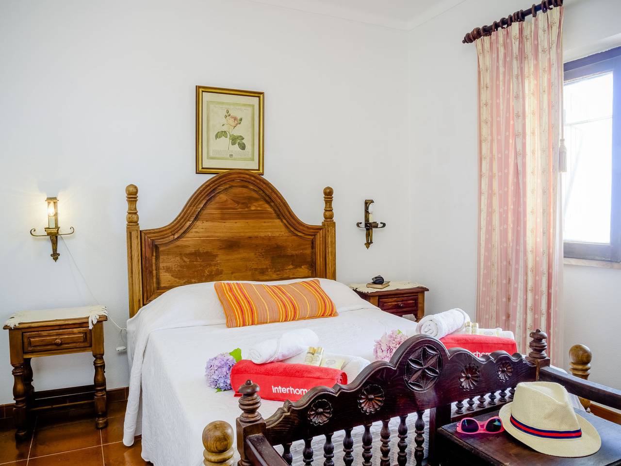 Vila Hortencia in Praia da Foz do Lizandro, Carvoeira