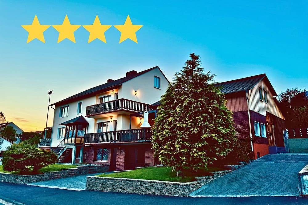 Familientreffen - Spielplatz - Spielzimmer - Garten - Grill Ferienhaus Taufstein in Herbstein, Vogelsberg Region