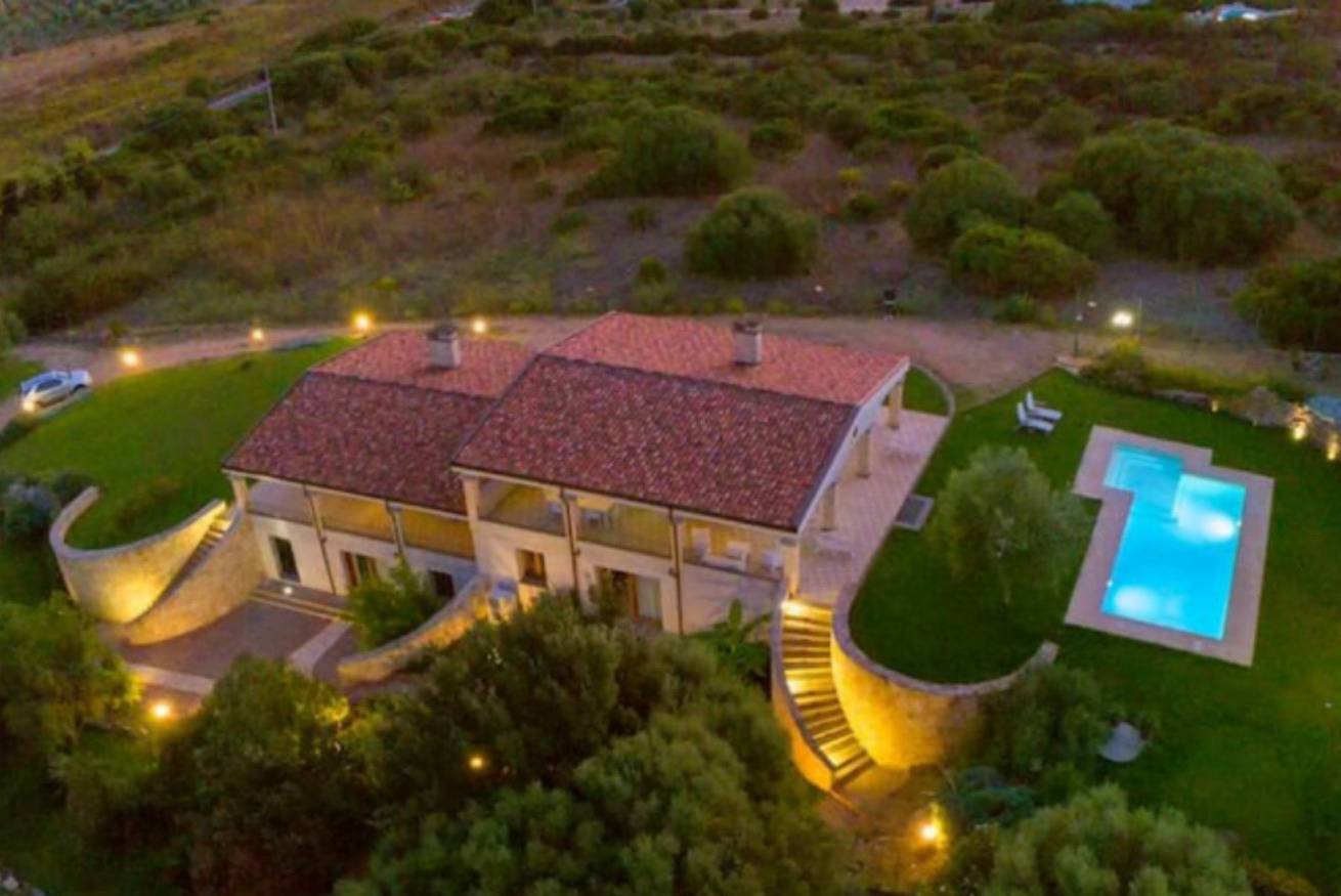 Villa Janas Lussuosa:  Uso esclusivo e piscina indipendente in Alghero, Provincia di Sassari