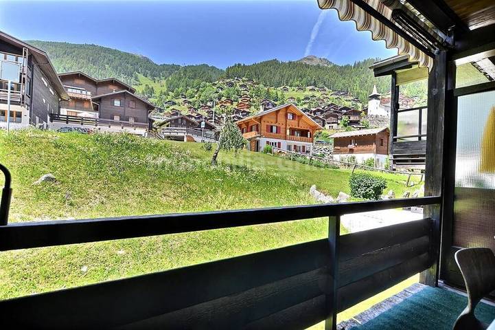 Ganze Wohnung, Einfache Wohnung für 4 Personen, Wohnzimmer mit Kamin, 1 Bett und 1 Schlafsofa, Kochnische, Kammer m in Grimentz, Anniviers