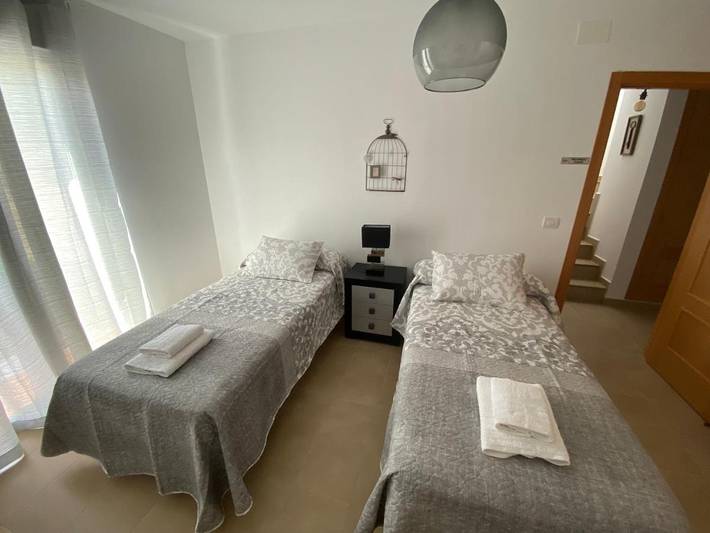 Gîte pour 7 personnes, avec piscine ainsi que balcon et vue à Segura de León - 2