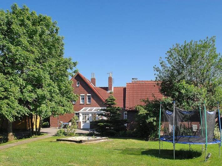 Ferienwohnung für 4 Personen, mit Terrasse und Garten, kinderfreundlich in Werdum