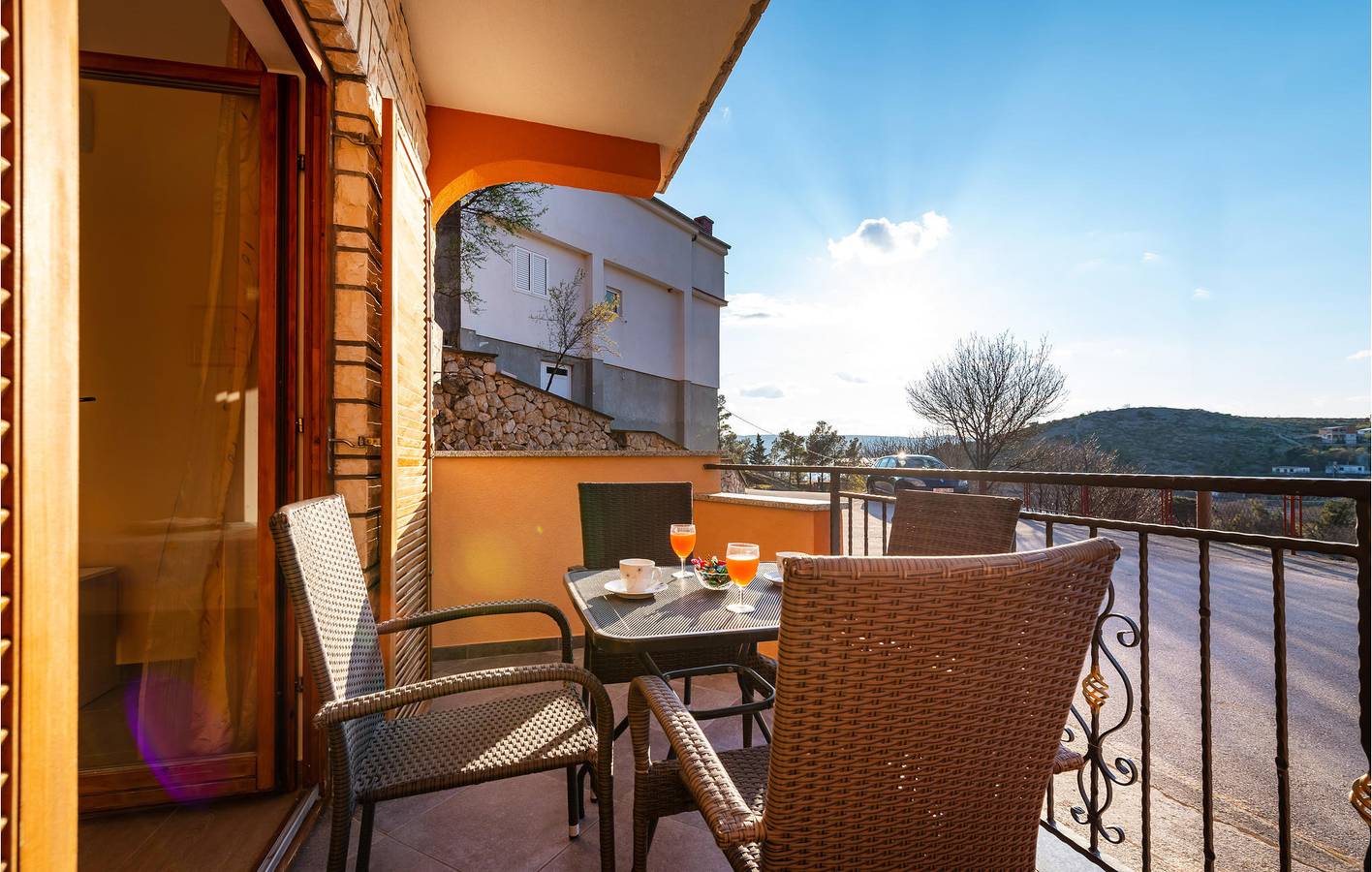 Entire holiday apartment, Cozy 1-Bedroom Apartment with Terrace, Wifi & Parking, 200m to Coastline in Jasenice, Zadar