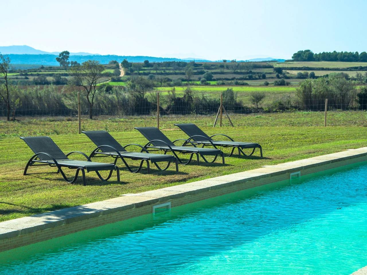 Ferme historique avec jardin et grande piscine in La Tallada d'Empordà, Costa Brava