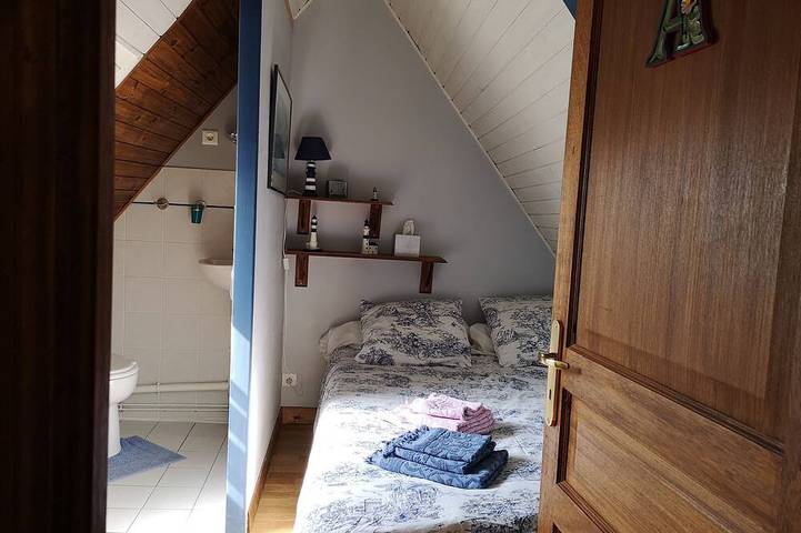 Location de vacances pour 6 personnes, avec jardin et jacuzzi à Crouzilles - 3