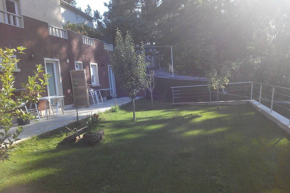Entire apartment, Apartamento Para 2 Personas Cerca de Playa de Cabío Somos Petfriendly in A Pobra do Caramiñal, Rías Baixas