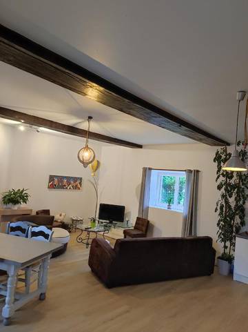 Gîte pour 8 personnes, avec terrasse et vue, adapté aux familles à Chailland