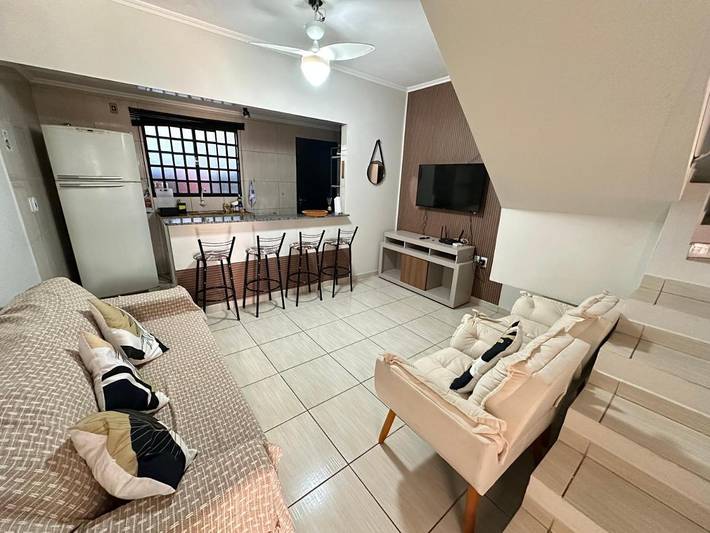 Casas e apartamentos de temporada para 6 pessoas, com jardim e vista em Araçatuba