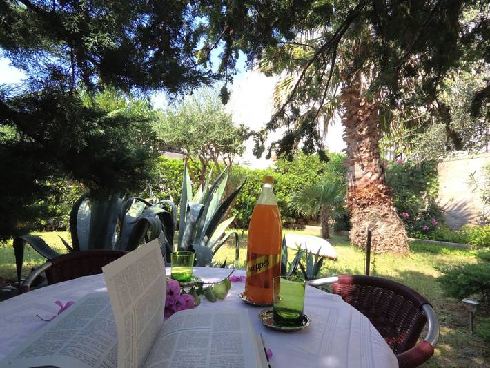 Ganze Wohnung, Große Ferienwohnung in Pag mit Privater Terrasse in Pag Stadt, Pag