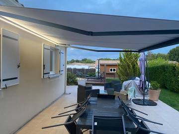 Chambre d’hôte pour 2 personnes, avec jardin et terrasse ainsi que vue et piscine à Sadirac