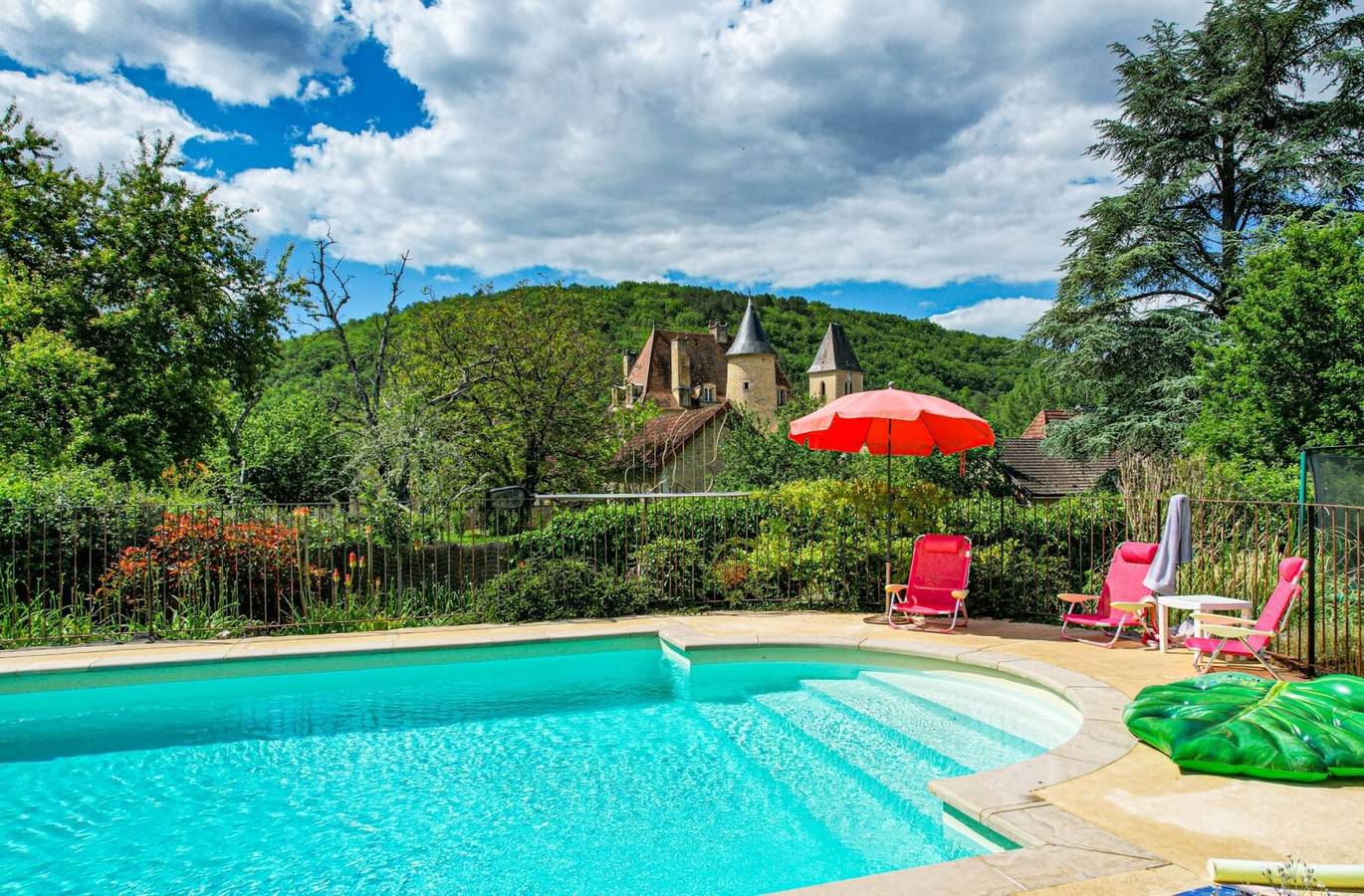 Maison des papillons Daglan: casa familiar espaciosa en el corazón del pueblo in Daglan, Périgord Noir