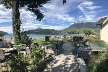 Gîte pour 4 personnes, avec jardin et terrasse à Duingt