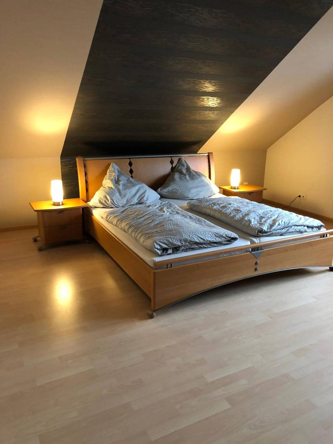 Ganze Wohnung, Ferienwohnung 'Ferienhaus Casa Moderna' mit Bergblick, privater Terrasse und Wlan in Wiesbaum, Vulkaneifel
