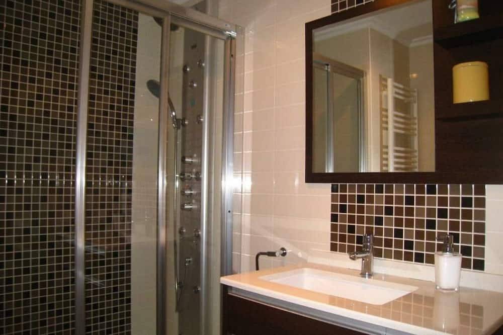 Entire apartment, Sanxenxo: New apartment in Sanxenxo in Sanxenxo, Rías Baixas