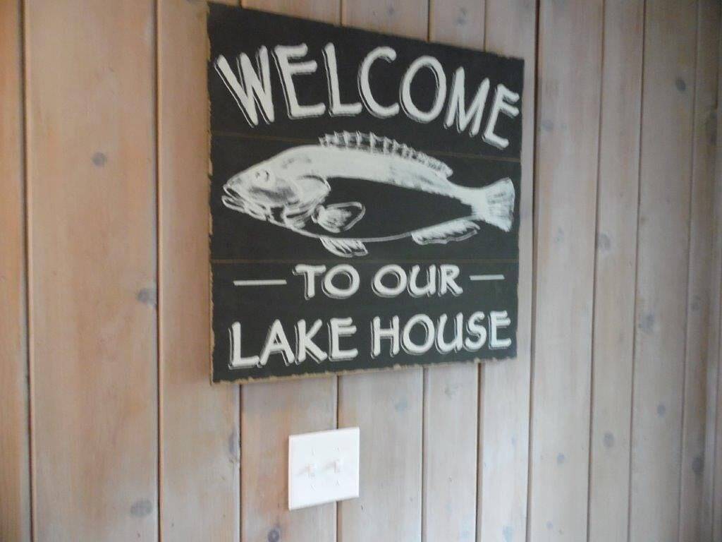 Ganze Wohnung, Schöne, malerische Keowee Key Wohnung mit Blick auf den Golfplatz! in Lake Keowee