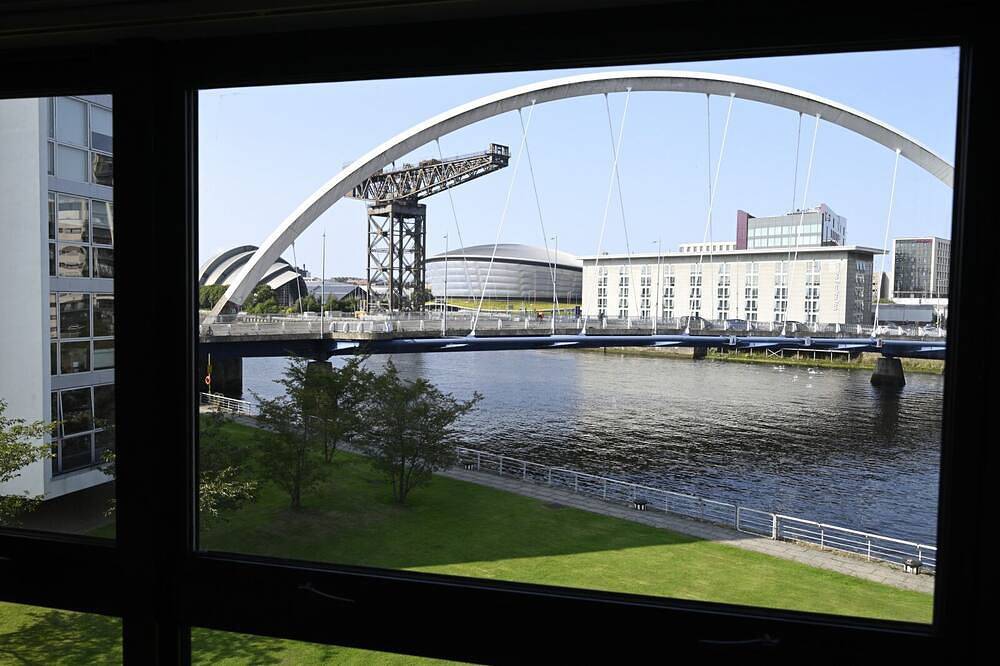 Entire apartment, Arcview: Sec/Hydro 2 bed flat with amazing views & Parking in Glasgow, Greater Glasgow and Clyde Valley