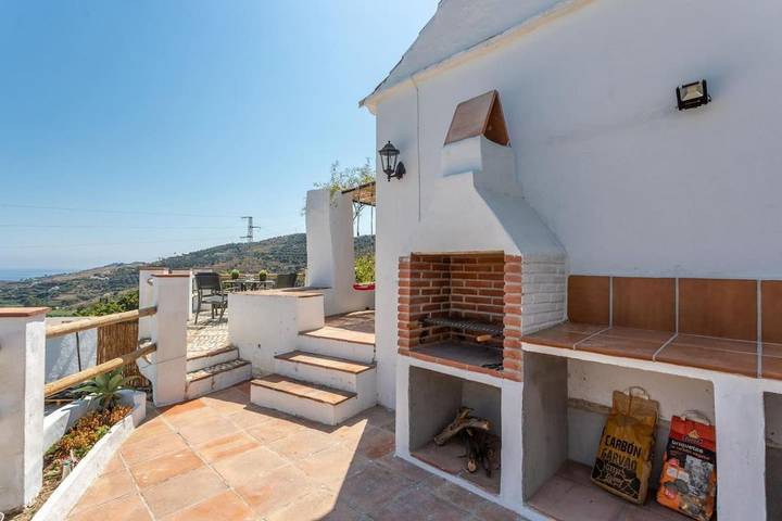Chalet para 4 personas, con piscina además de jardín y vistas al lago en Axarquía - 4