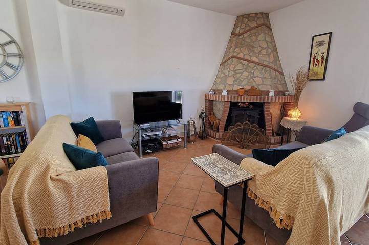 Unique 2 Bed 2 Bath Villa near Sedella. Stunning views & heatable pool. in Sedella, Málaga Province