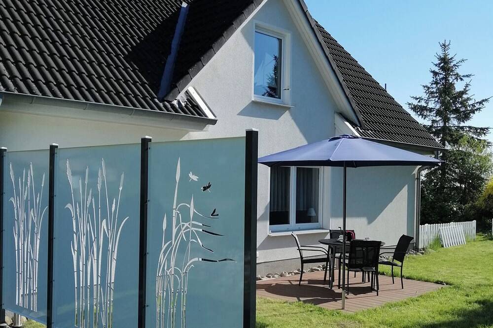 Ganze Wohnung, Uns Huus Maike  ruhige, gemütliche Ferienwohnung an der Wohlenberger Wiek in Hohenkirchen, Nordwestmecklenburg (Wismar und Umgebung)