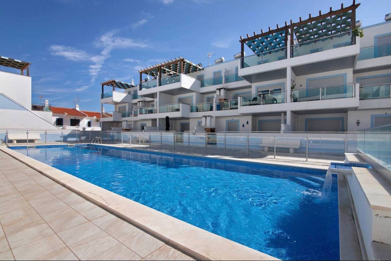 Apartamento inteiro, Apartamento 'Numar Residence Aa' com piscina partilhada, Wi-Fi e ar condicionado in Manta Rota, Ria Formosa